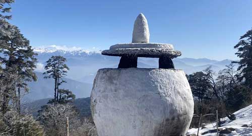 View of Laya Gasa trek TT7.